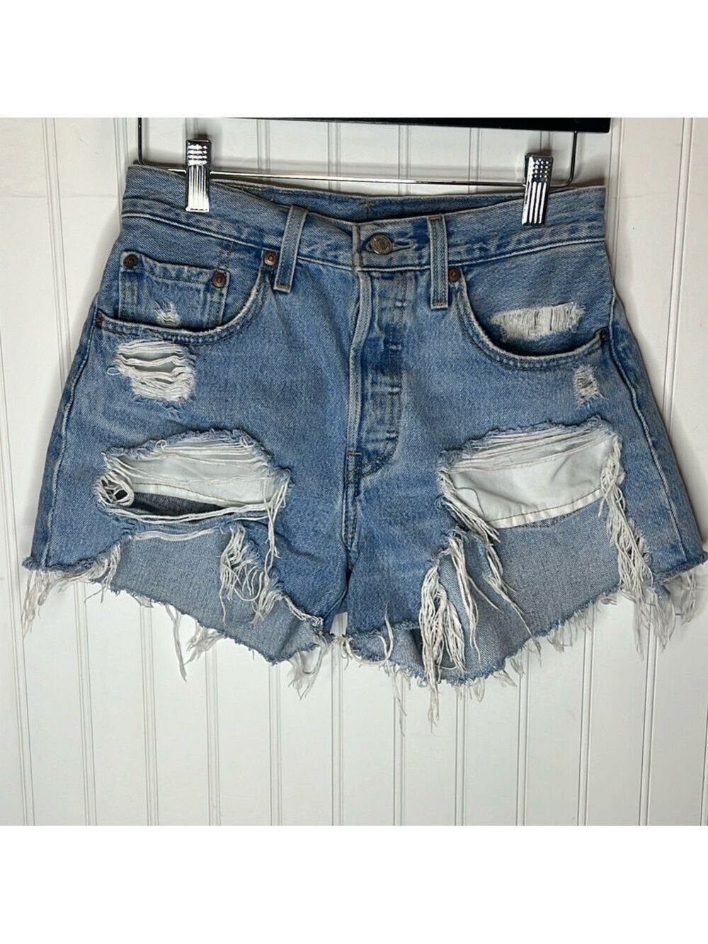 - Levi’s Premium 501 Original Shorts Size 27